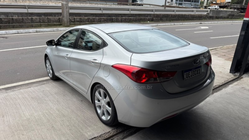 ELANTRA 1.8 GLS 16V GASOLINA 4P AUTOMÁTICO - 2013 - CAXIAS DO SUL