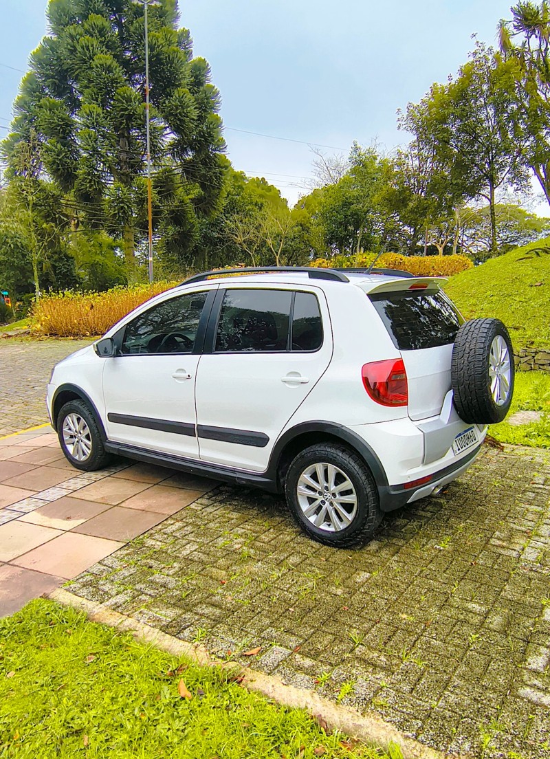 CROSSFOX 1.6 MI FLEX 8V 4P MANUAL - 2014 - FARROUPILHA