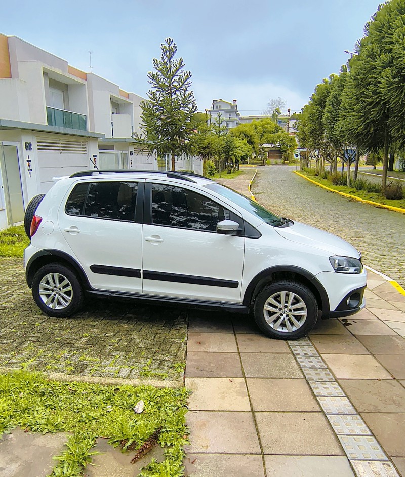 CROSSFOX 1.6 MI FLEX 8V 4P MANUAL - 2014 - FARROUPILHA
