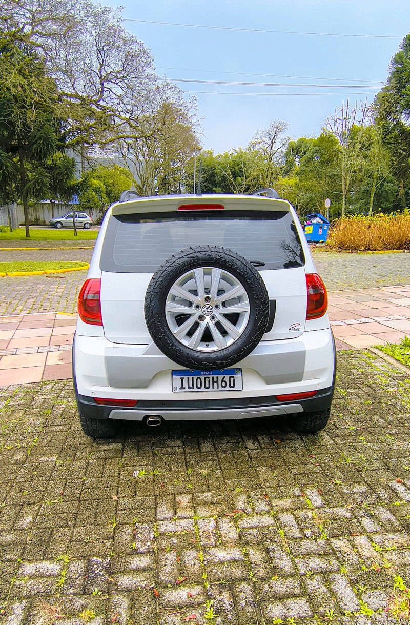CROSSFOX 1.6 MI FLEX 8V 4P MANUAL - 2014 - FARROUPILHA