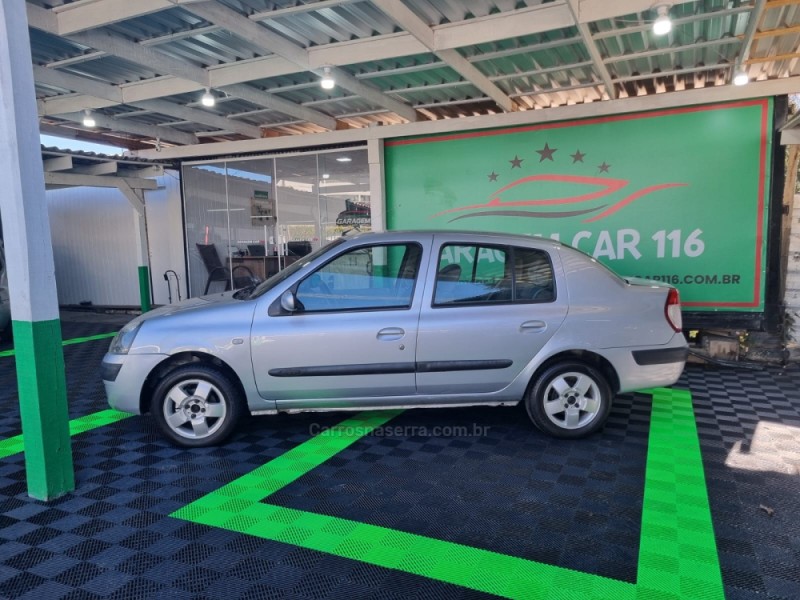 CLIO 1.0 PRIVILÉGE SEDAN 16V GASOLINA 4P MANUAL - 2005 - CAXIAS DO SUL
