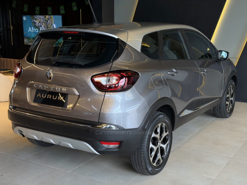 CAPTUR 1.3 INTENSE TURBO 16V FLEX 5P AUTOMÁTICO - 2022 - CAXIAS DO SUL