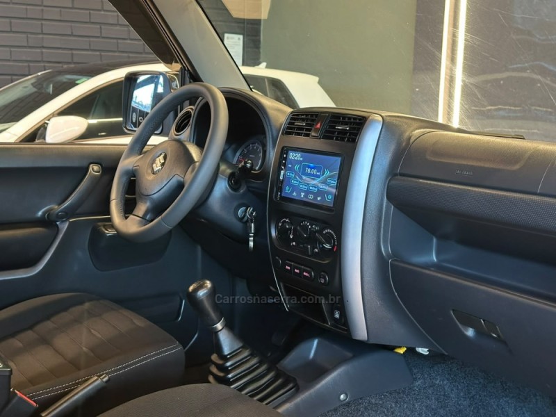 JIMNY 1.3 4ALL 4X4 16V GASOLINA 2P MANUAL - 2015 - CAXIAS DO SUL