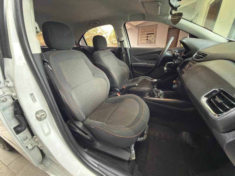 ONIX 1.4 MPFI LTZ 8V FLEX 4P MANUAL - 2014 - FARROUPILHA