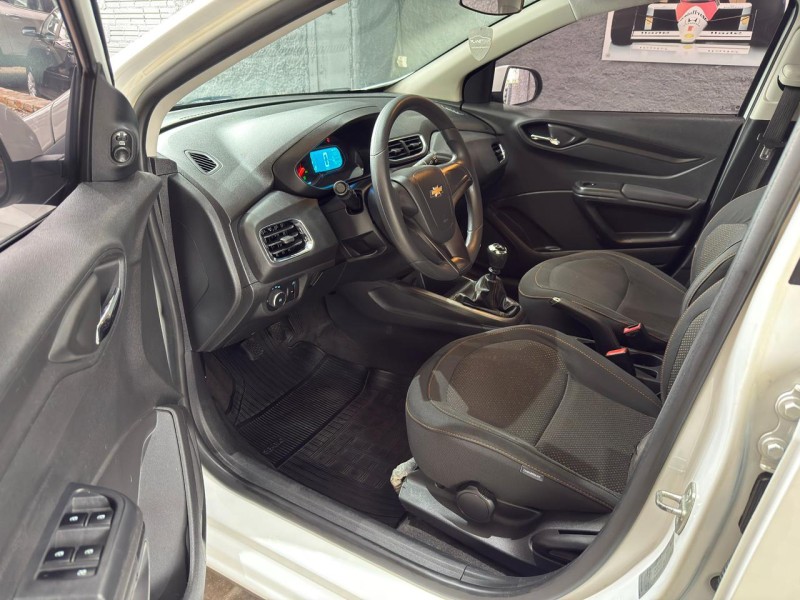 ONIX 1.4 MPFI LTZ 8V FLEX 4P MANUAL - 2014 - FARROUPILHA