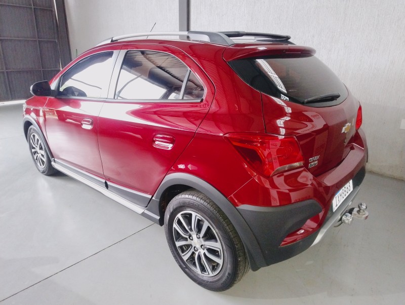 ONIX 1.4 MPFI ACTIV 8V FLEX 4P AUTOMÁTICO - 2017 - SãO SEBASTIãO DO CAí