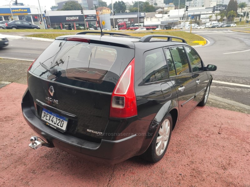 MÉGANE 1.6 DYNAMIQUE GRAND TOUR 16V FLEX 4P MANUAL - 2012 - FARROUPILHA