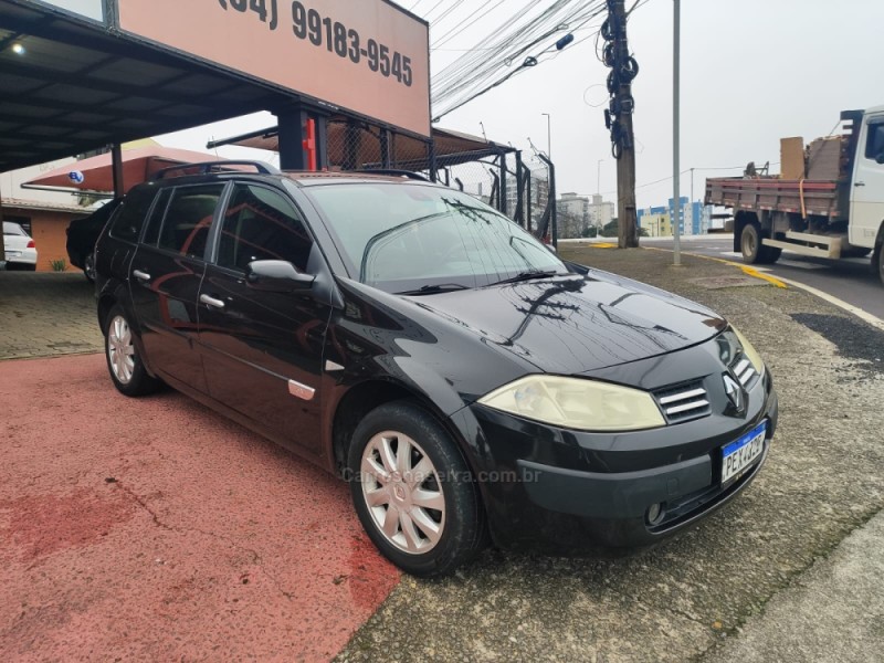 MÉGANE 1.6 DYNAMIQUE GRAND TOUR 16V FLEX 4P MANUAL - 2012 - FARROUPILHA