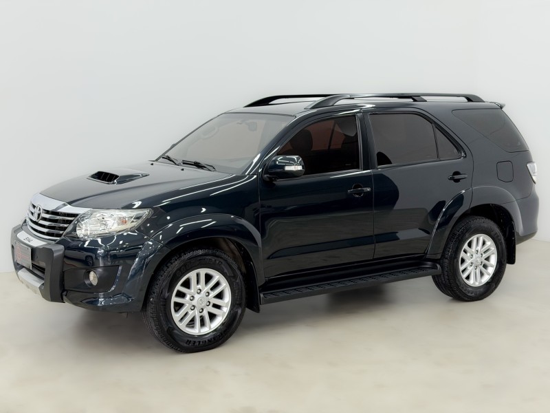 HILUX SW4 3.0 SRV 4X4 16V TURBO INTERCOOLER DIESEL 4P AUTOMÁTICO - 2014 - CAXIAS DO SUL