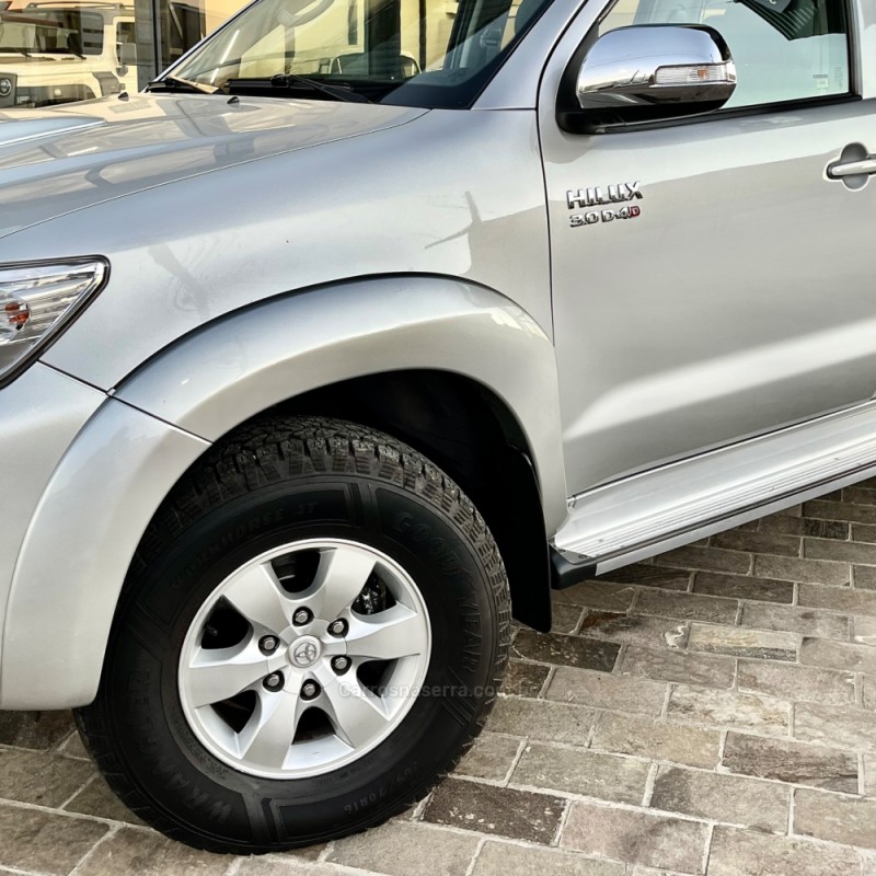 HILUX 3.0 SRV 4X4 CD 16V TURBO INTERCOOLER DIESEL 4P AUTOMÁTICO - 2014 - VACARIA