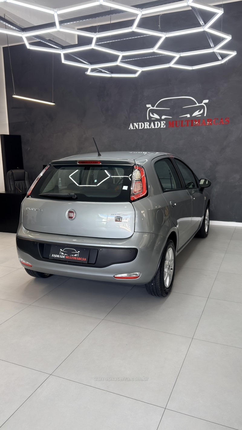 PUNTO 1.4 ATTRACTIVE ITALIA 8V FLEX 4P MANUAL - 2016 - CAXIAS DO SUL