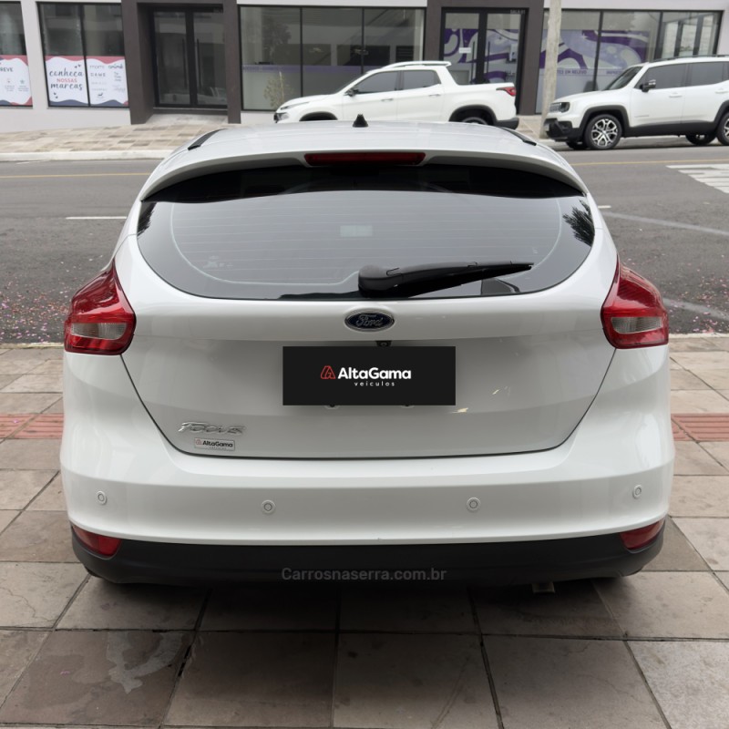 FOCUS 2.0 SE PLUS 16V FLEX 4P AUTOMÁTICO - 2018 - FLORES DA CUNHA