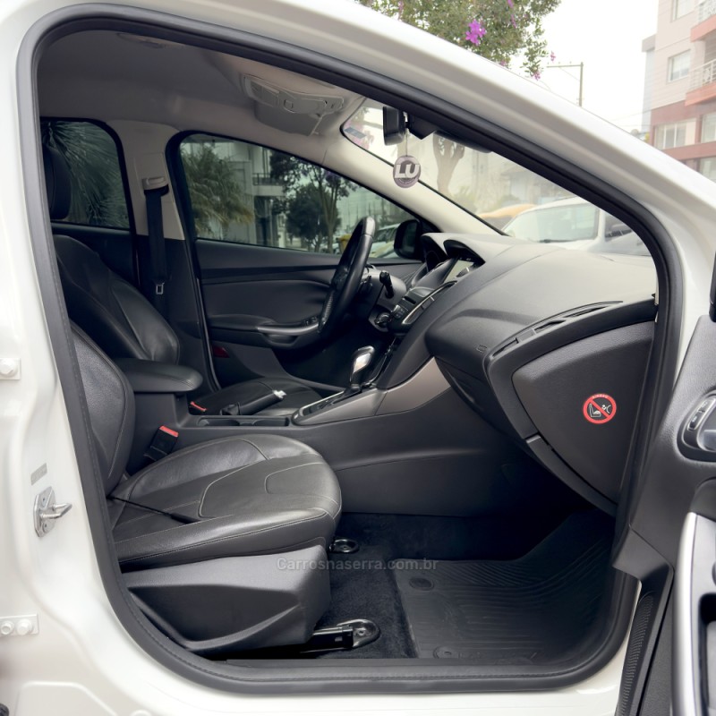 FOCUS 2.0 SE PLUS 16V FLEX 4P AUTOMÁTICO - 2018 - FLORES DA CUNHA