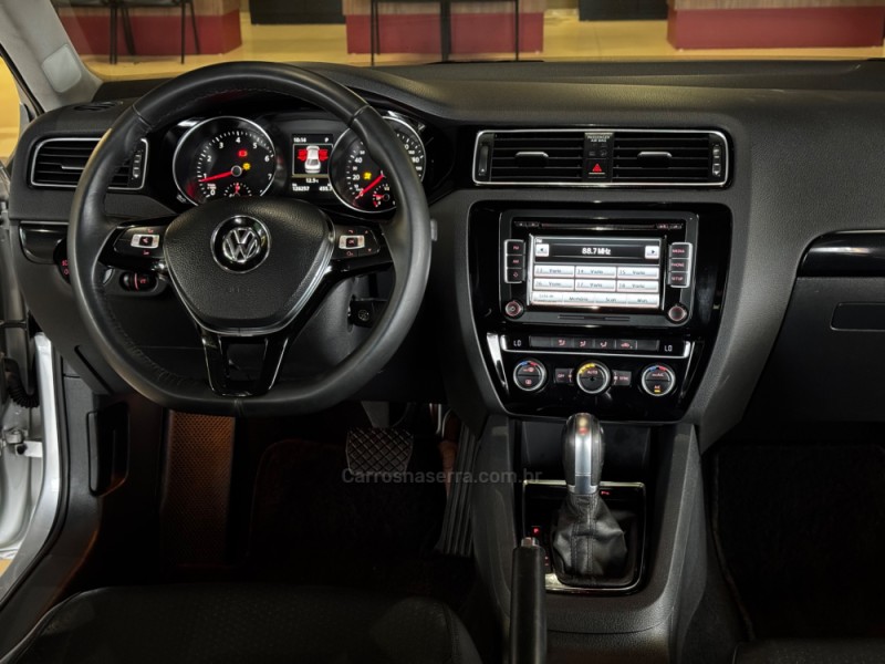 JETTA 2.0 TSI HIGHLINE 200CV GASOLINA 4P TIPTRONIC - 2015 - DOIS IRMãOS