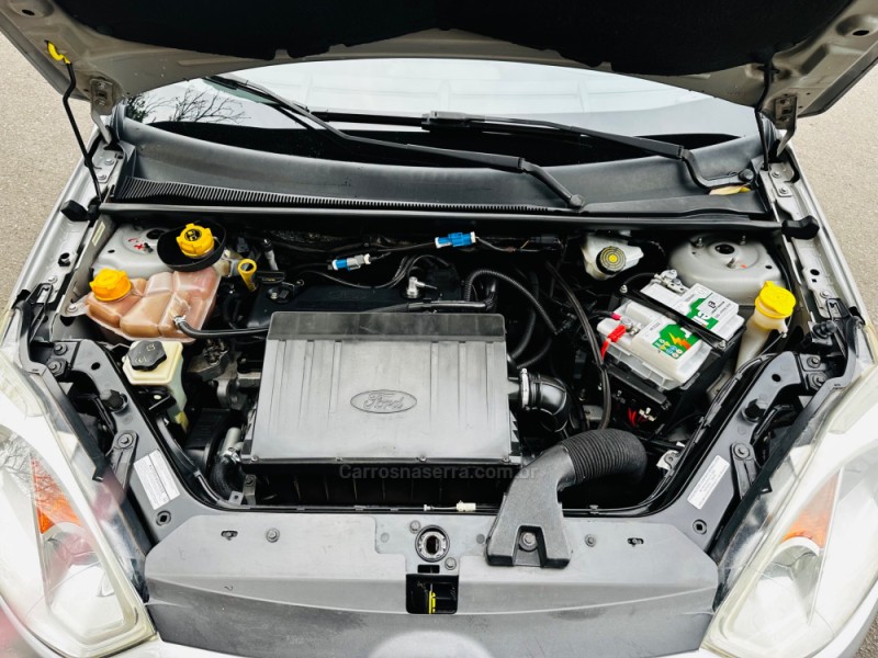 FIESTA 1.0 ROCAM SE PLUS 8V FLEX 4P MANUAL - 2014 - FARROUPILHA