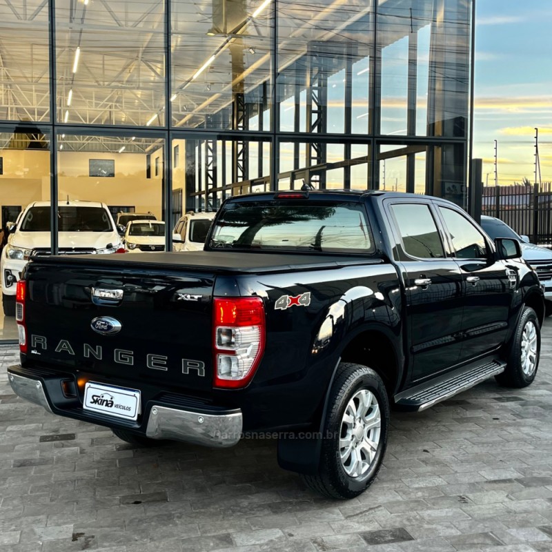 RANGER 3.2 XLT 4X4 CD 20V DIESEL 4P AUTOMÁTICO - 2020 - VACARIA