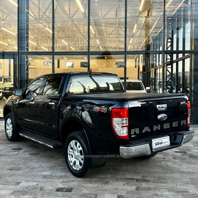 RANGER 3.2 XLT 4X4 CD 20V DIESEL 4P AUTOMÁTICO - 2020 - VACARIA