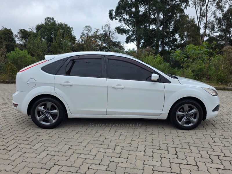 FOCUS 1.6 GLX 16V FLEX 4P MANUAL - 2011 - BENTO GONçALVES