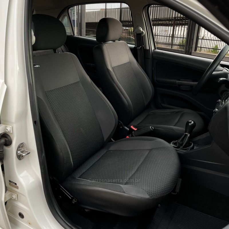 GOL 1.0 12V MPI TOTALFLEX 4P MANUAL - 2023 - VACARIA