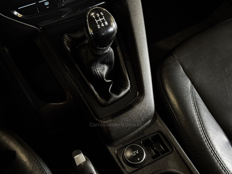 FOCUS 1.6 SE 16V FLEX 4P MANUAL - 2015 - DOIS IRMãOS