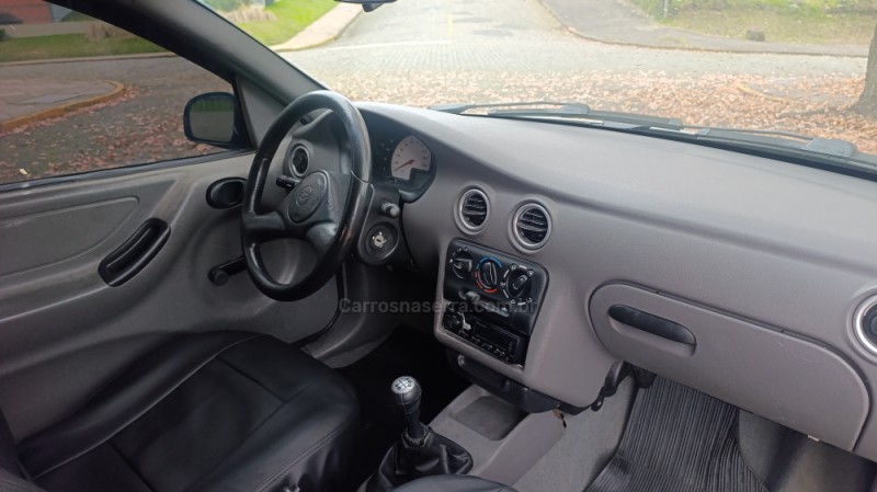 CELTA 1.0 MPFI 8V GASOLINA 2P MANUAL - 2001 - CAXIAS DO SUL