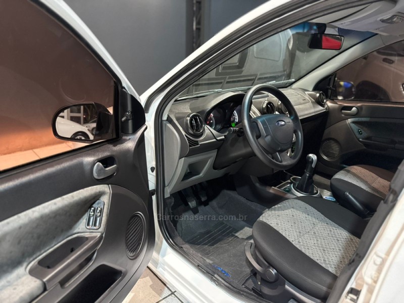 FIESTA 1.6 ROCAM SE 8V FLEX 4P MANUAL - 2014 - NOVO HAMBURGO