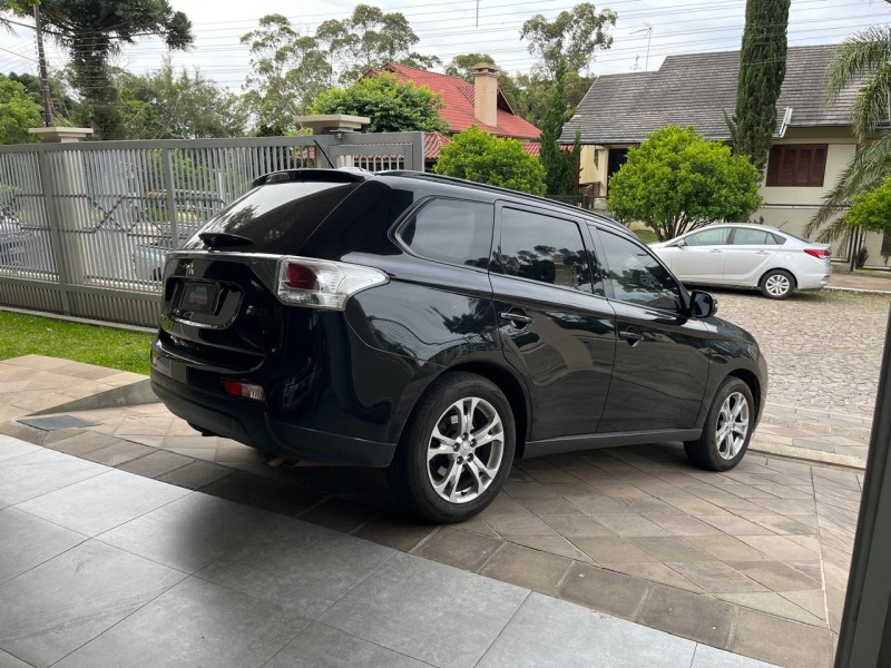 OUTLANDER 2.0 16V GASOLINA 4P AUTOMÁTICO - 2015 - NOVA PETRóPOLIS