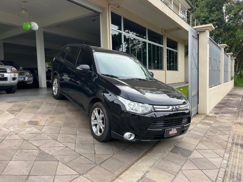 OUTLANDER 2.0 16V GASOLINA 4P AUTOMÁTICO - 2015 - NOVA PETRóPOLIS