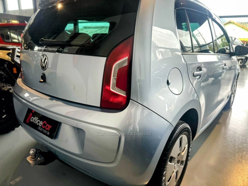 UP 1.0 MPI MOVE UP 12V FLEX 4P MANUAL - 2015 - TRêS COROAS