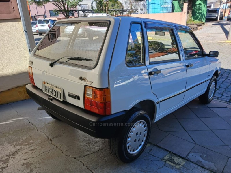 UNO 1.0 MPI MILLE ELX 8V GASOLINA 4P MANUAL - 1995 - BENTO GONçALVES