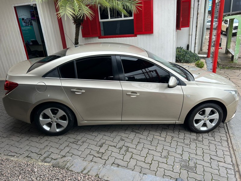 CRUZE 1.8 LT 16V FLEX 4P AUTOMÁTICO - 2012 - TRêS COROAS