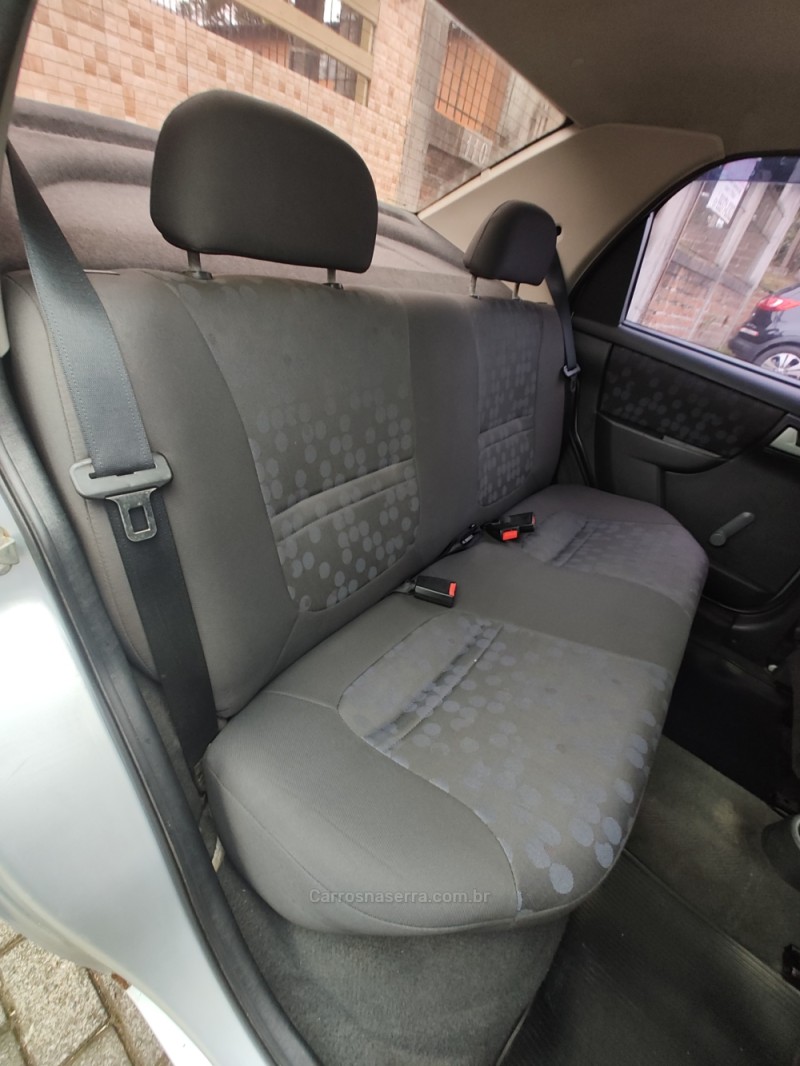 PRISMA 1.4 MPFI JOY 8V FLEX 4P MANUAL - 2009 - CANELA