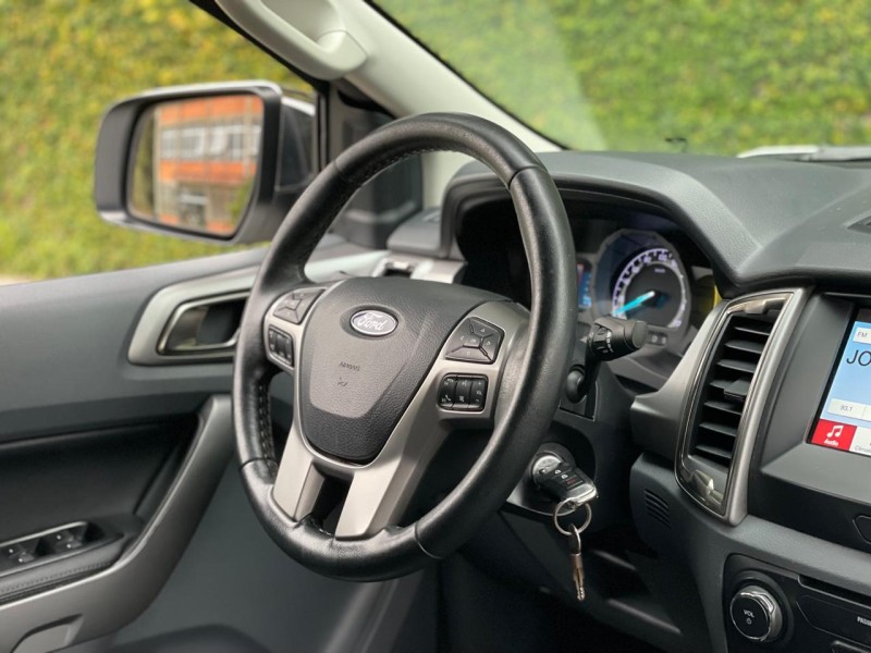 RANGER 3.2 XLT 4X4 CD 20V DIESEL 4P AUTOMÁTICO - 2019 - FARROUPILHA