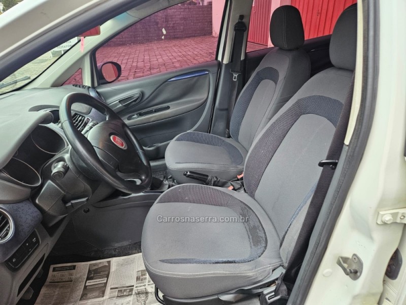 PUNTO 1.4 ATTRACTIVE 8V FLEX 4P MANUAL - 2014 - VERANóPOLIS
