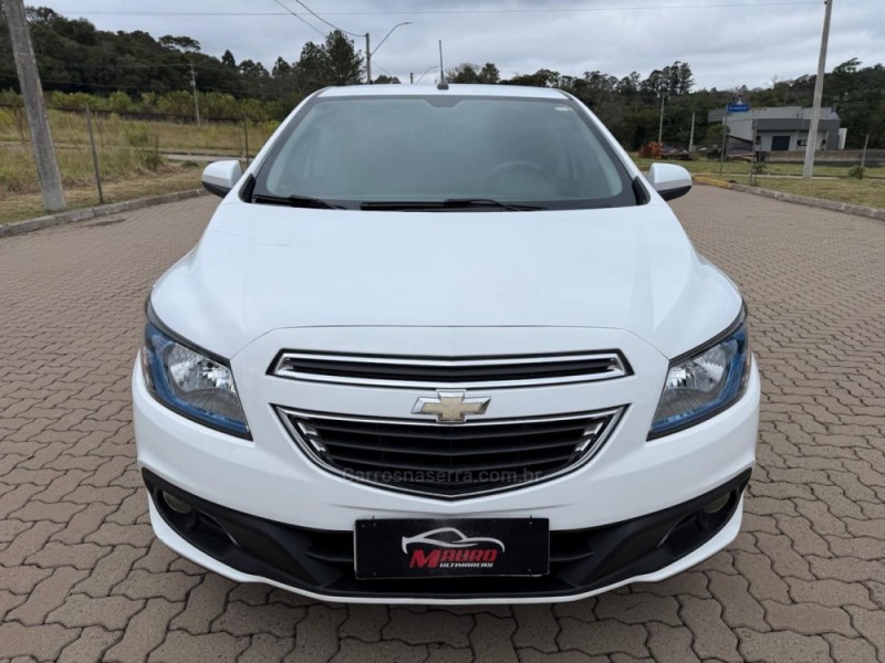 PRISMA 1.4 MPFI LT 8V FLEX 4P MANUAL - 2015 - IVOTI