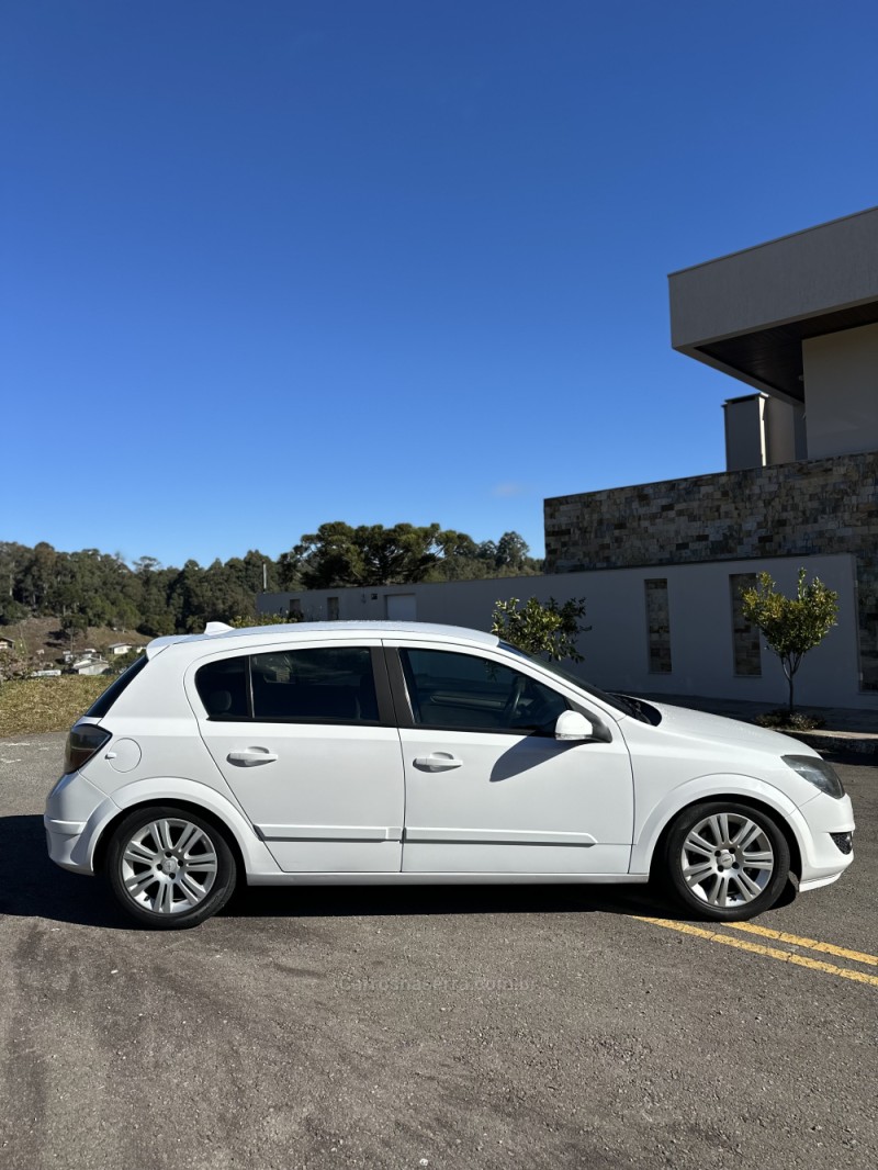VECTRA 2.0 MPFI GT HATCH 8V FLEX 4P MANUAL - 2010 - SãO MARCOS