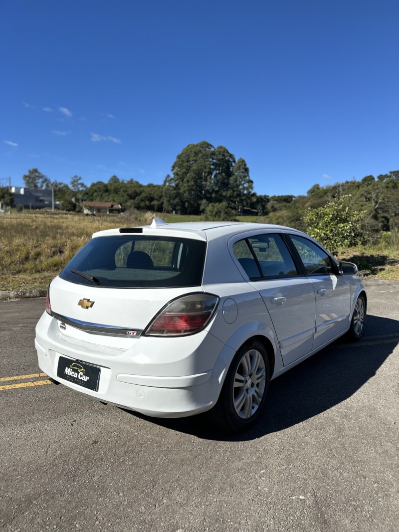 VECTRA 2.0 MPFI GT HATCH 8V FLEX 4P MANUAL - 2010 - SãO MARCOS