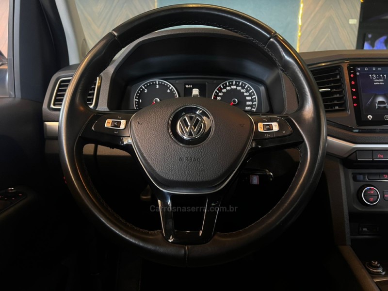 AMAROK 3.0 V6 TDI HIGHLINE CD DIESEL 4MOTION AUTOMÁTICO - 2023 - CAMPO BOM