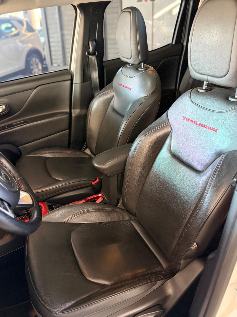 RENEGADE 2.0 16V TURBO DIESEL TRAILHAWK 4P 4X4 AUTOMÁTICO - 2018 - CAXIAS DO SUL