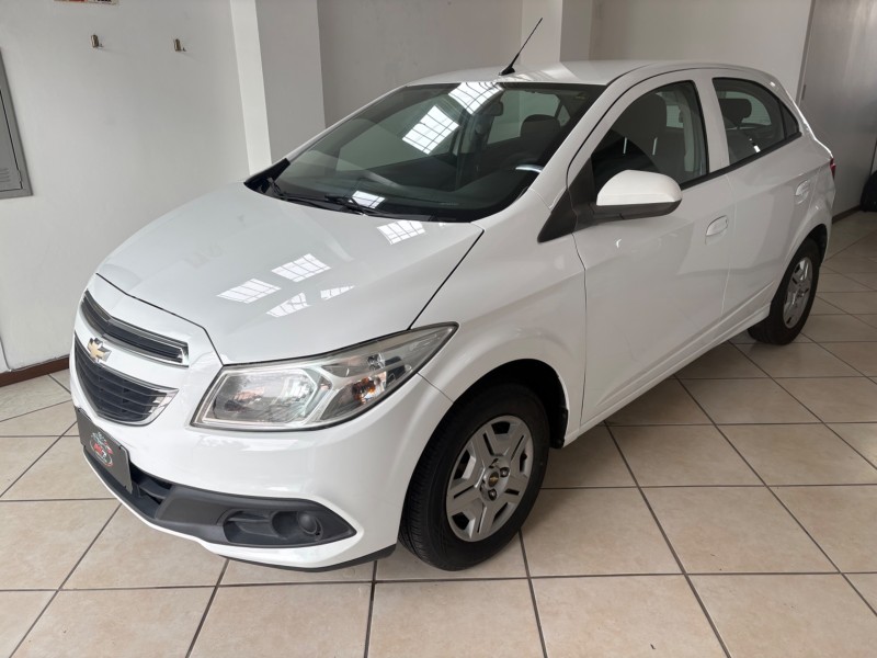 ONIX 1.0 MPFI LT 8V FLEX 4P MANUAL - 2014 - BENTO GONçALVES