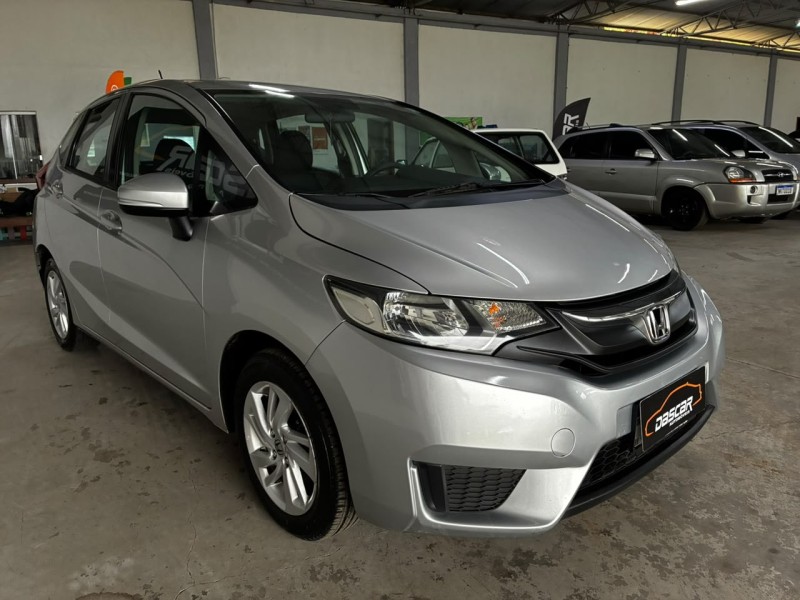 FIT 1.5 LX 16V FLEX 4P MANUAL - 2016 - BOM PRINCíPIO