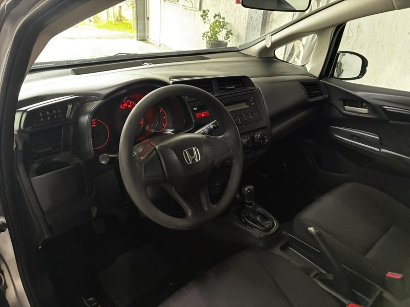 FIT 1.5 LX 16V FLEX 4P MANUAL - 2016 - BOM PRINCíPIO