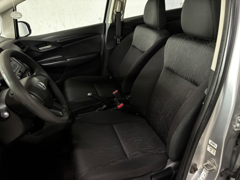 FIT 1.5 LX 16V FLEX 4P MANUAL - 2016 - BOM PRINCíPIO