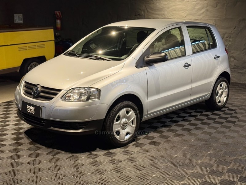 FOX 1.0 ITREND 8V FLEX 4P MANUAL - 2009 - FARROUPILHA