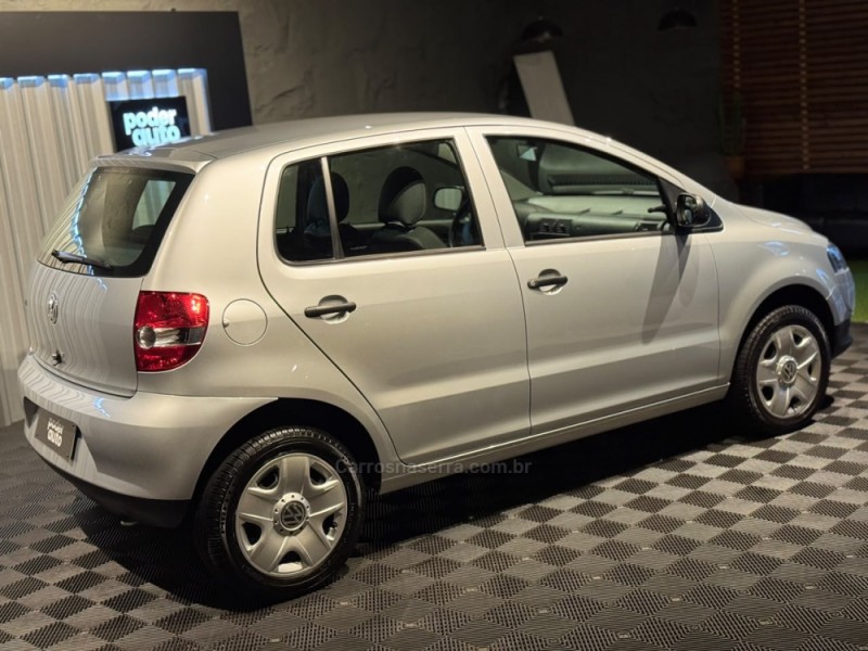 FOX 1.0 ITREND 8V FLEX 4P MANUAL - 2009 - FARROUPILHA