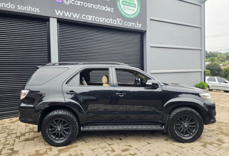 HILUX SW4 3.0 SRV 4X4 16V TURBO INTERCOOLER DIESEL 4P AUTOMÁTICO - 2013 - LAJEADO