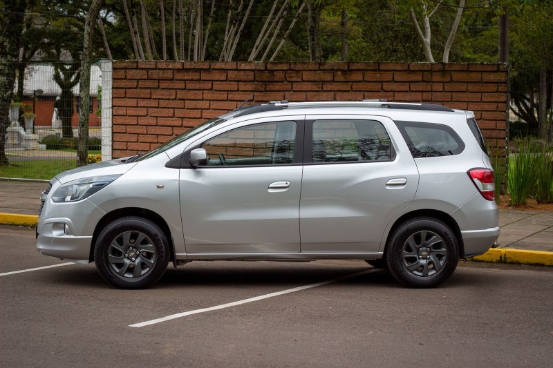 SPIN 1.8 LTZ 8V FLEX 4P AUTOMÁTICO - 2014 - SãO SEBASTIãO DO CAí