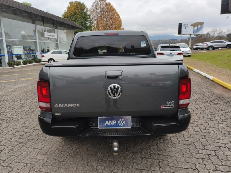AMAROK 2.0 4X4 TDI COMFORTILINE CD DIESEL 4P AUTOMÁTICO - 2023 - NOVA PETRóPOLIS