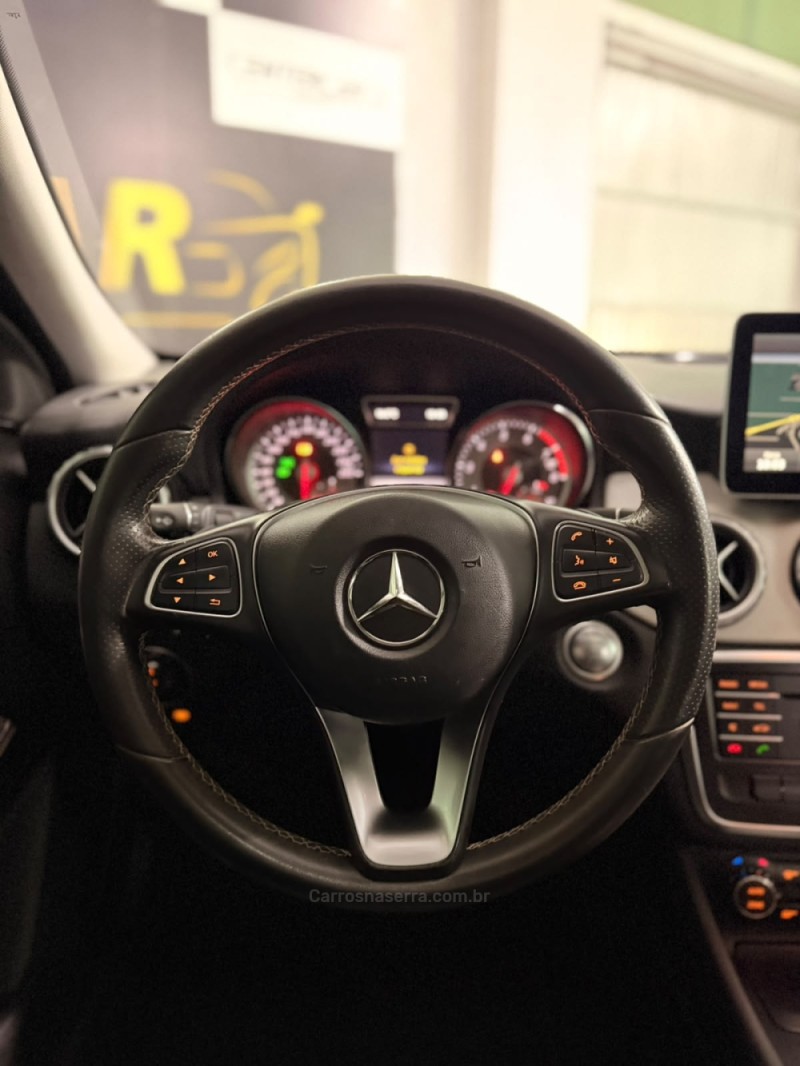 GLA 200 1.6 CGI ADVANCE 16V TURBO FLEX 4P AUTOMÁTICO - 2017 - NOVO HAMBURGO