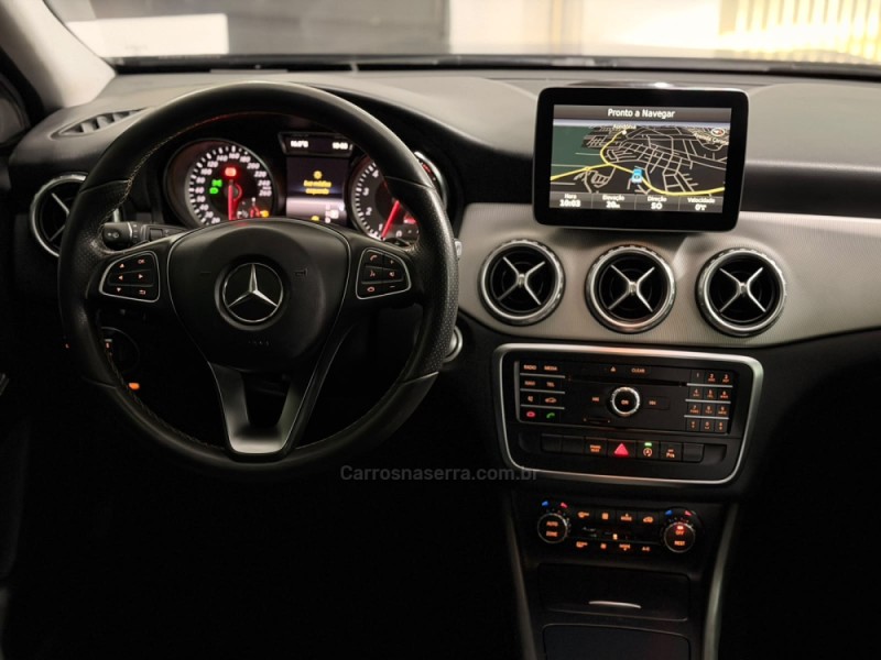 GLA 200 1.6 CGI ADVANCE 16V TURBO FLEX 4P AUTOMÁTICO - 2017 - NOVO HAMBURGO